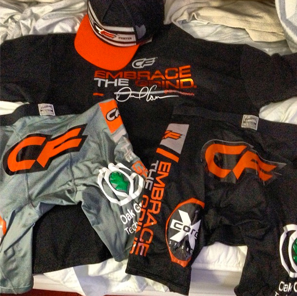 cage-fighter-daniel-cormier-fight-wear
