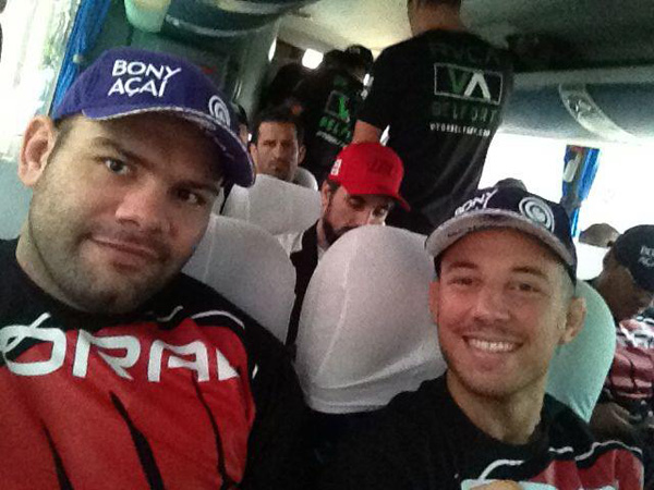 gabriel-gonzaga-bony-acai