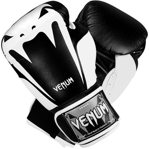 Venum Giant 2.0 Boxing Gloves | FighterXFashion.com