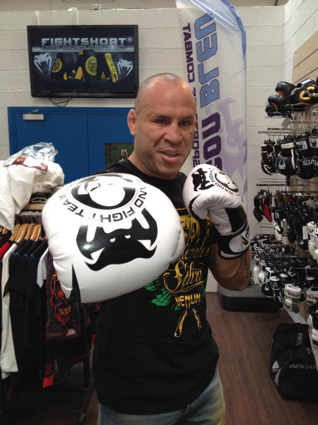 wand-venum-gloves