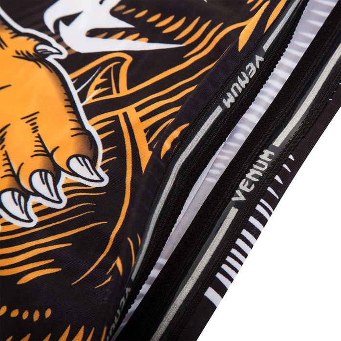 venum-tiger-rashguard-5