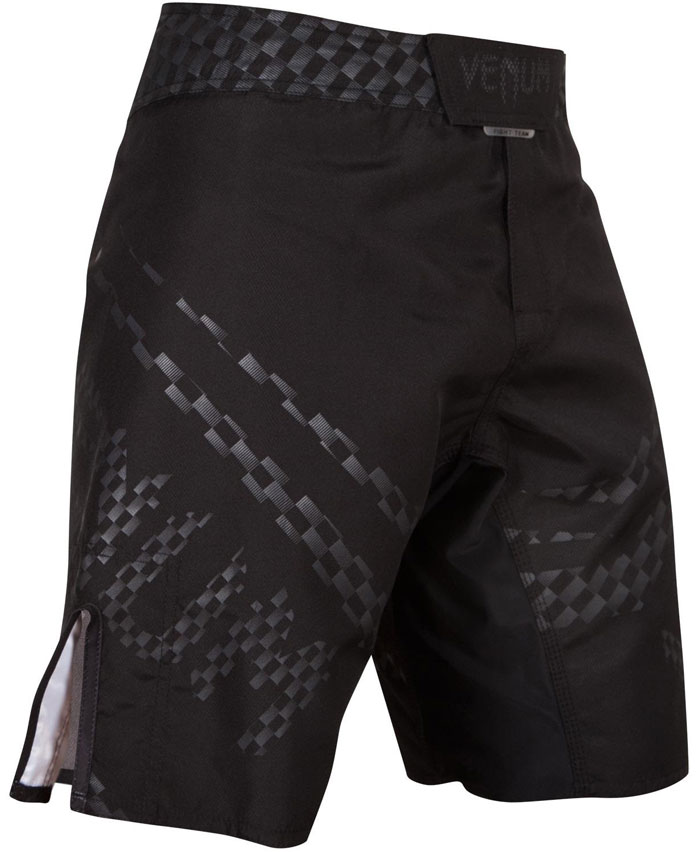 venum-carbonix-fight-shorts-2