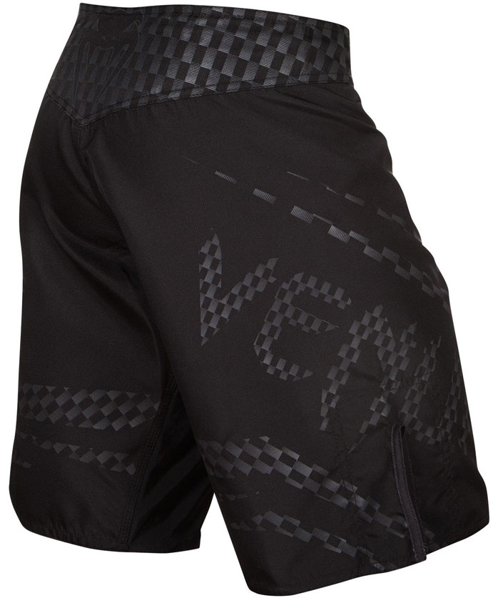 venum-carbonix-fight-shorts-4