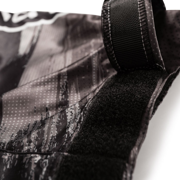 hayabusa-chikara-3-shorts-1
