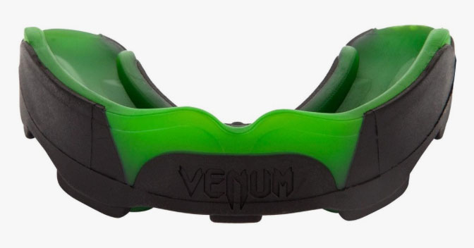 venum-predator-mouthguard-green