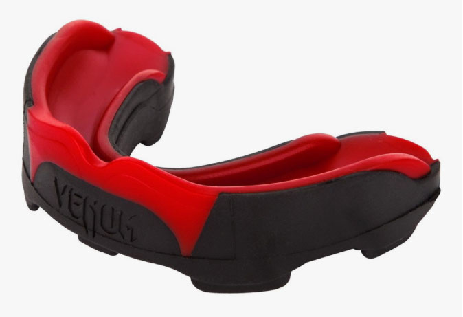 venum-predator-mouthguard-red-1