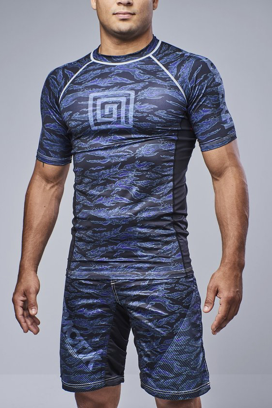 hypnotik-geo-tiger-short-sleeve-rashguard-navy-1