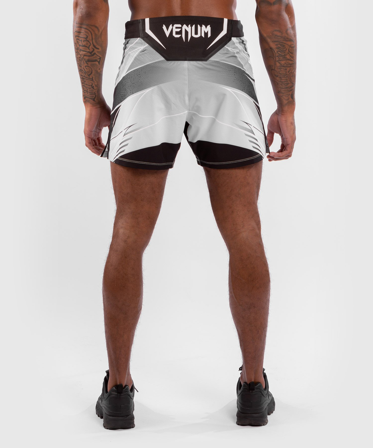 venum-ufc-fight-shorts-white-short-fit-2