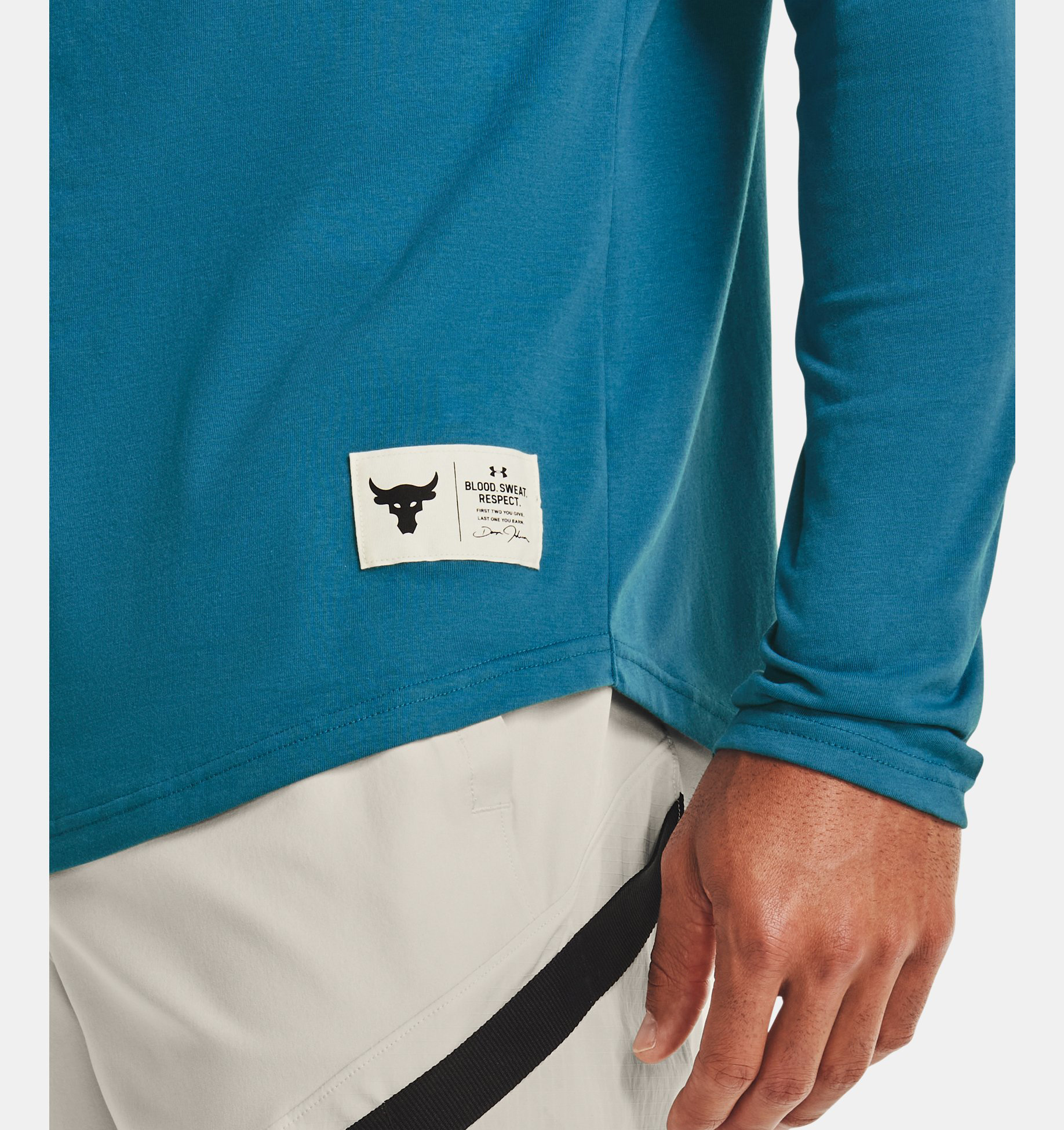 project-rock-under-armour-long-sleeve-shirt-blue-green-2
