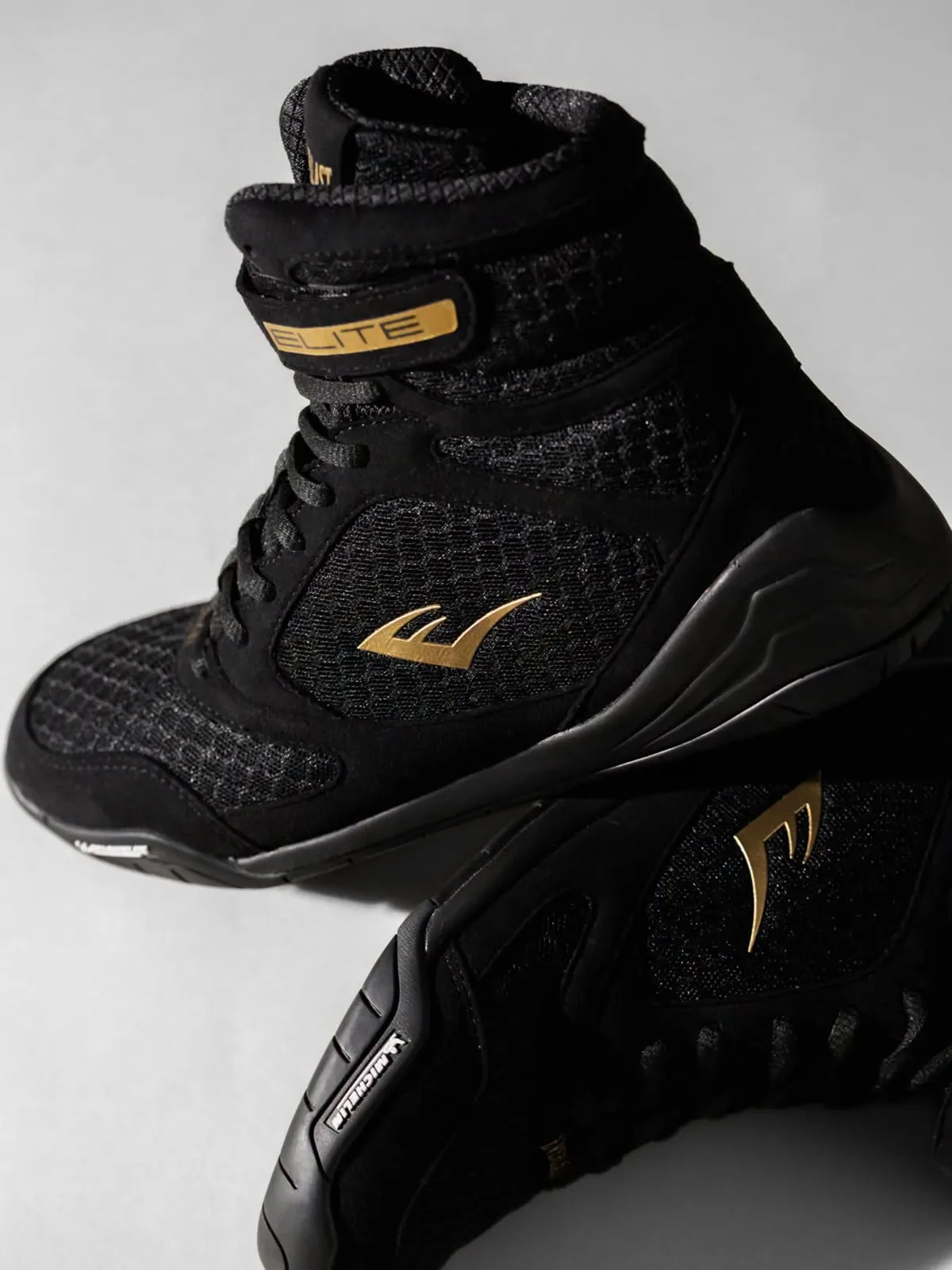 Black and gold Everlast Elite 2 boxing shoes