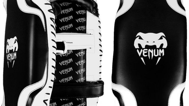 venum-absolute-kickpad