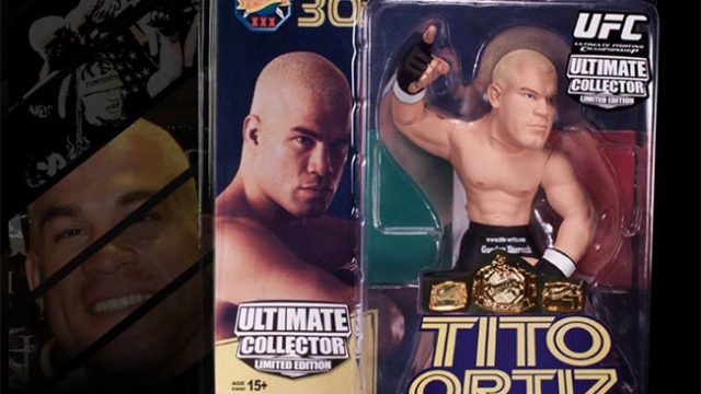 ROUND 5 - UFC 30 TITO ORTIZ ( 2013 UFC FAN EXPO ) RETRO