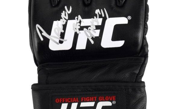 rafael-dos-anjos-autographed-ufc-fight-glove