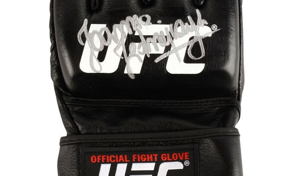 joanna-jedrzejczyk-autographed-ufc-glove